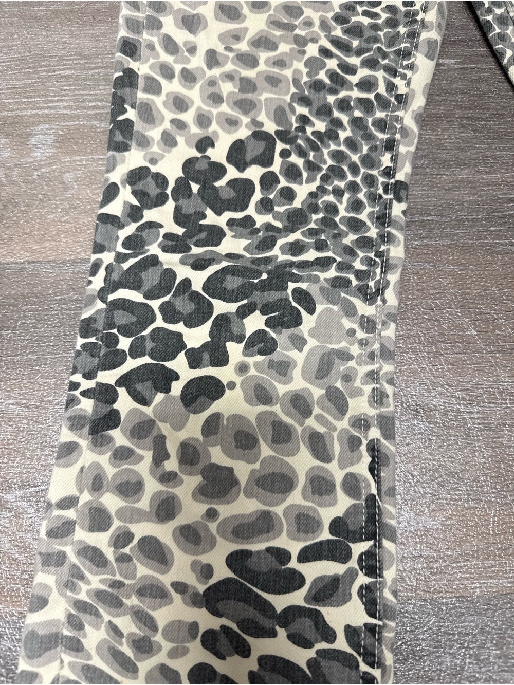 MOTHER The Dazzler Ankle Mid Rise Slim Straight Jeans Shadow Leopard Print 24 - Picture 3 of 8